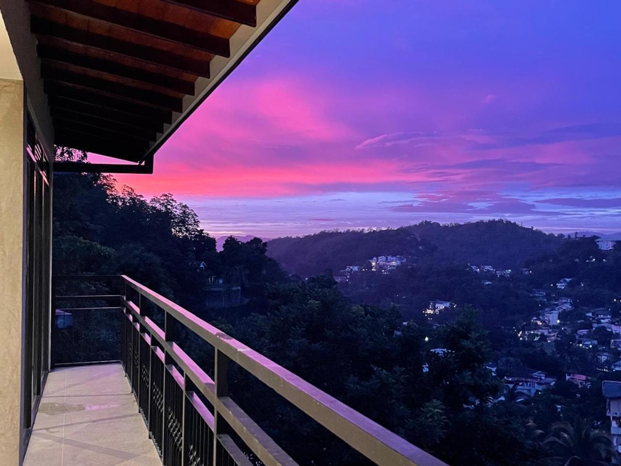 Lush Breeze Otel Kandy Dış mekan fotoğraf