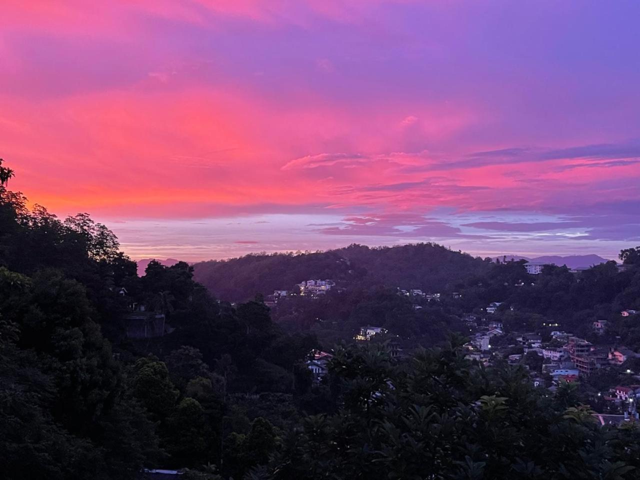 Lush Breeze Otel Kandy Dış mekan fotoğraf