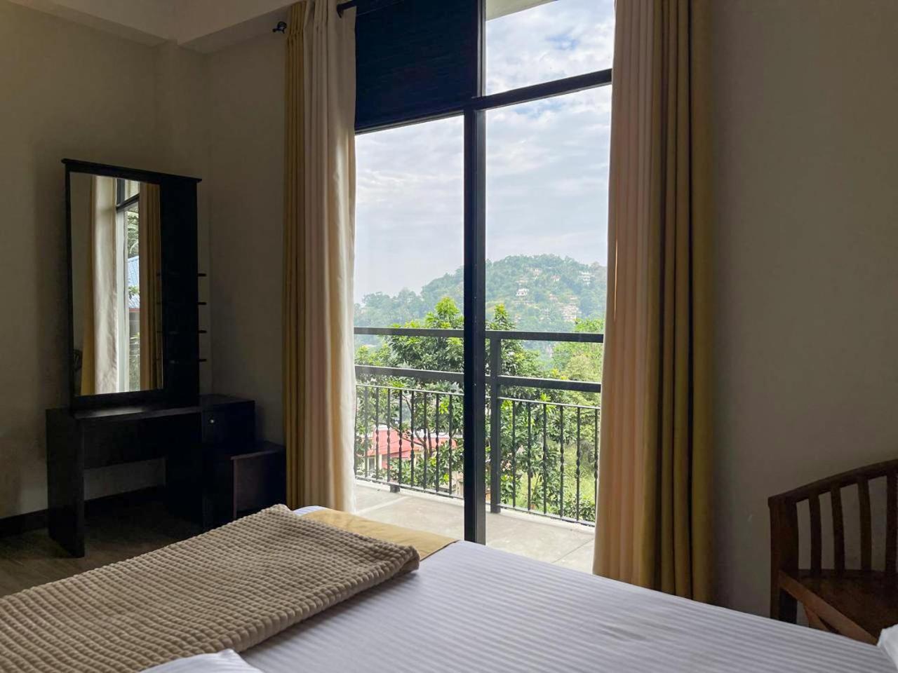 Lush Breeze Otel Kandy Dış mekan fotoğraf