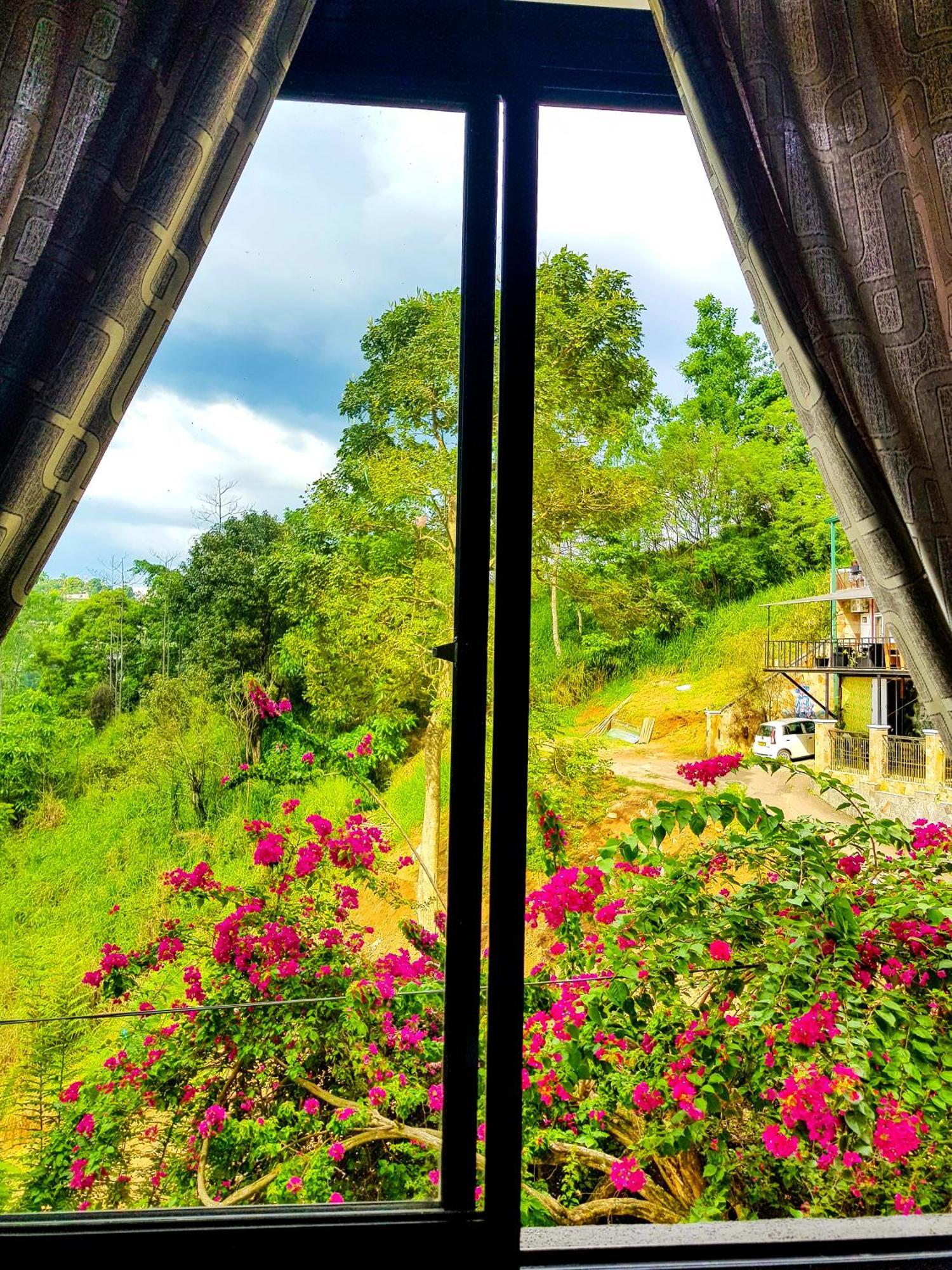Lush Breeze Otel Kandy Dış mekan fotoğraf